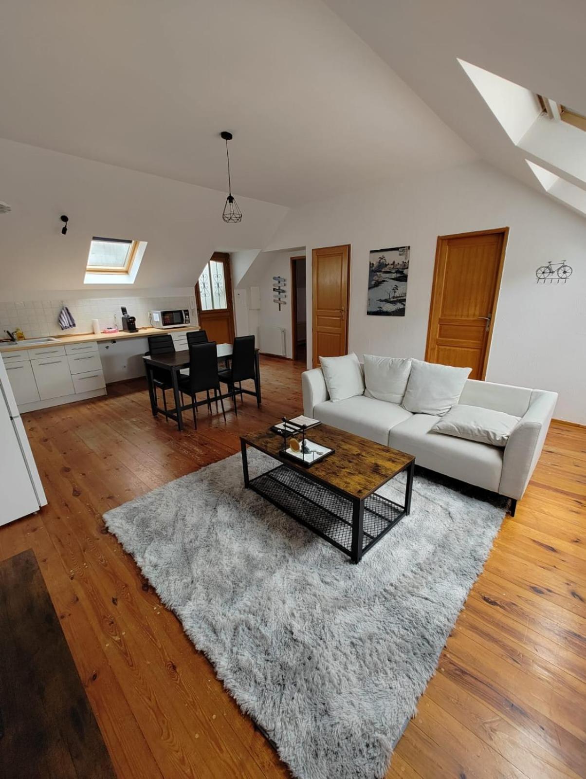 Cosy Appartement 2 Chambres Pont-de-l'Arche Exterior photo